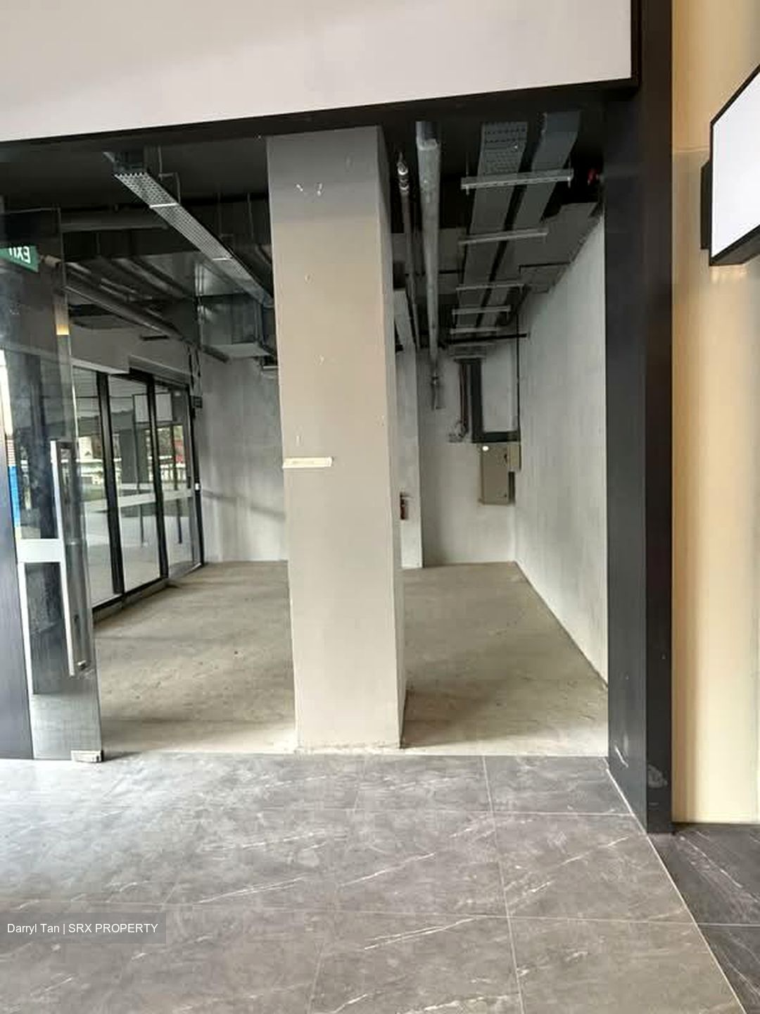 Sceneca Residence (D16), Retail #568023261